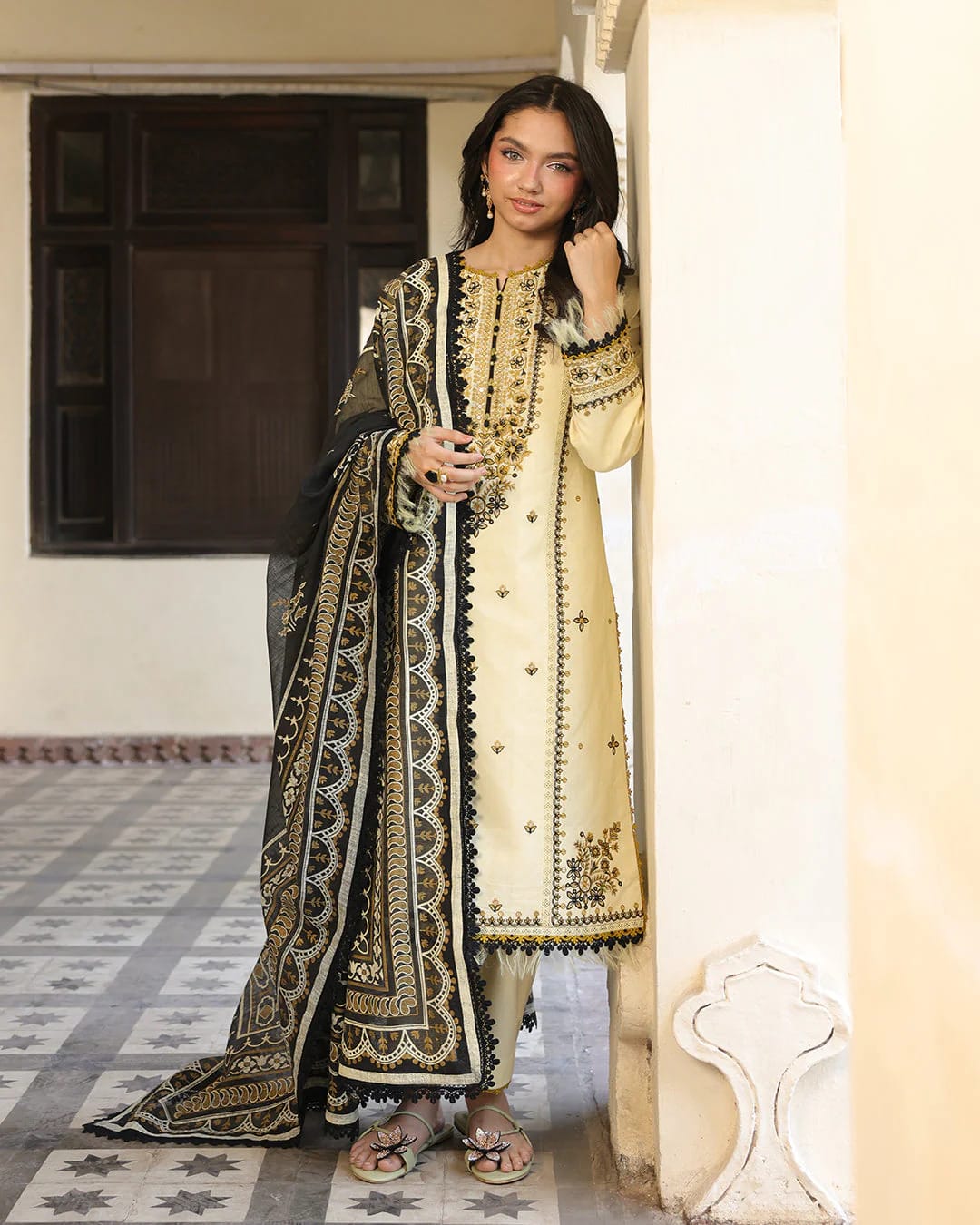 CREAMY - 3PC EMBROIDERED - Stylosefashion