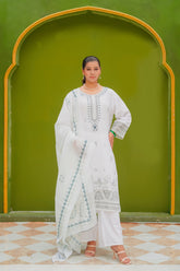Hira Embroidered Lawn 3Pc