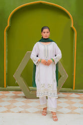 Noor Embroidered Lawn 3Pc
